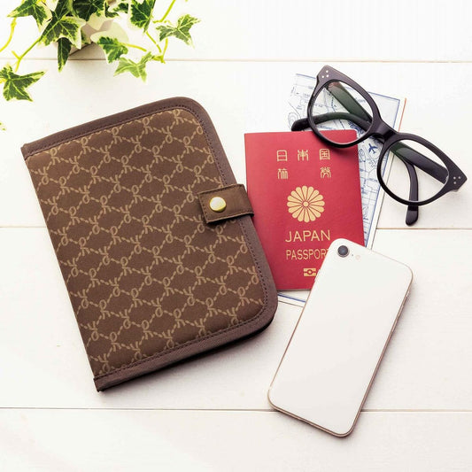 素敵なあの人 2026年4月號 封面 富岡佳子 附送 Roberta di Camerino 旅行護照收納包