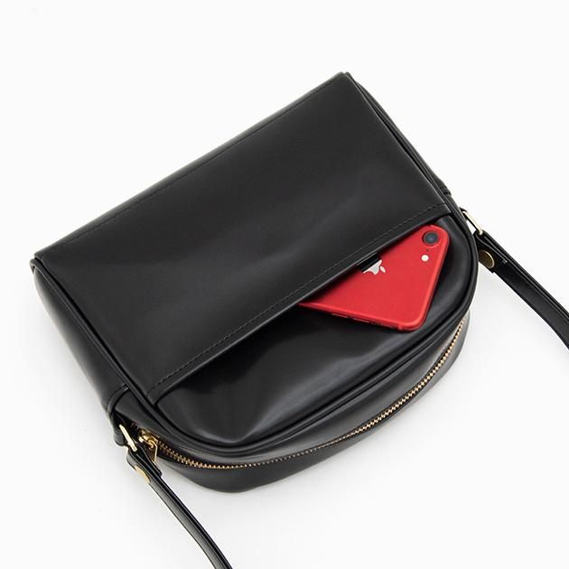 CLASKA｜日本製 BANK 拱形肩背包 - 黑色合成皮革