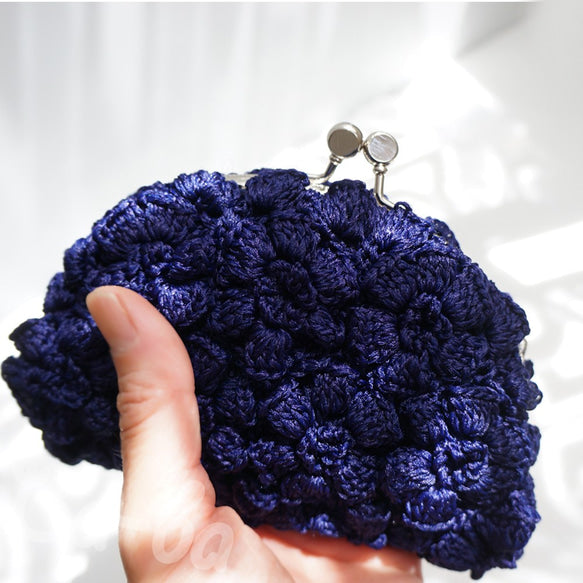 日本手作編織小包｜Poppy Puff 花朵編織款・海軍藍