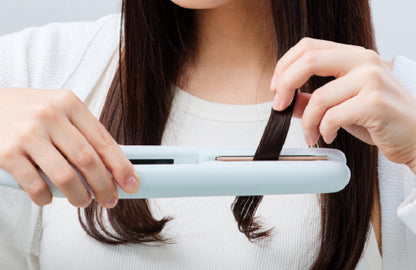 KINUJO W Worldwide Straight Iron Silk Plate Hair Straightener