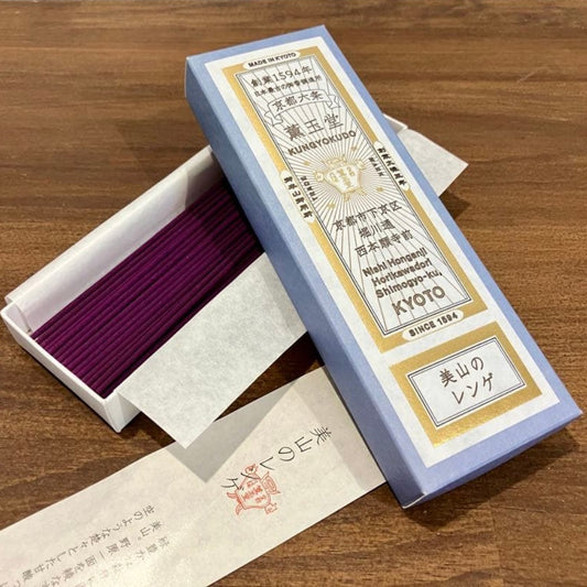 薫玉堂 日本製 經典天然線香 美山の蓮華 楚楚可人 如霞光微透的清雅酸甜香