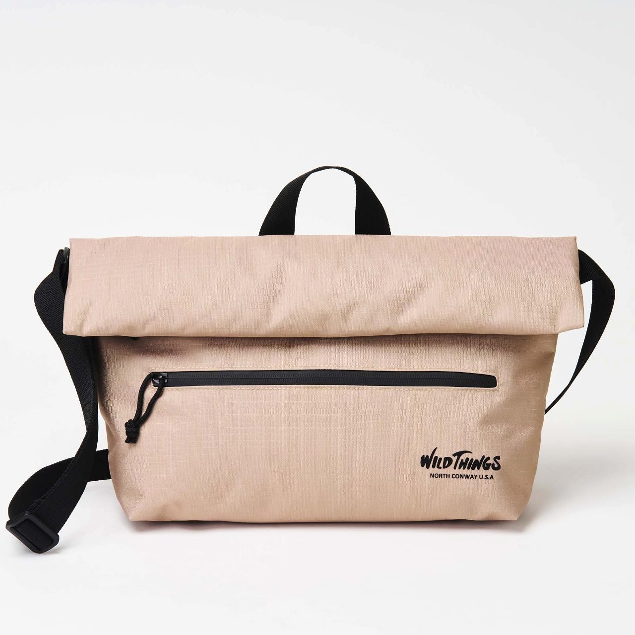MonoMax 2026年7月號增刊 送WILD THINGS 戶外防水斜孭袋 信差包 Messenger Bag