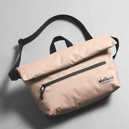 MonoMax 2026年7月號增刊 送WILD THINGS 戶外防水斜孭袋 信差包 Messenger Bag
