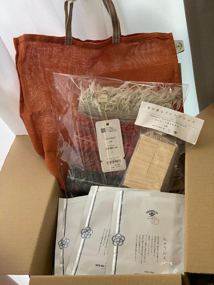 獨家限量包郵套裝 Set B ｜ 日本製 秋田米面膜+秋意小披肩+天然檜木香塊組合